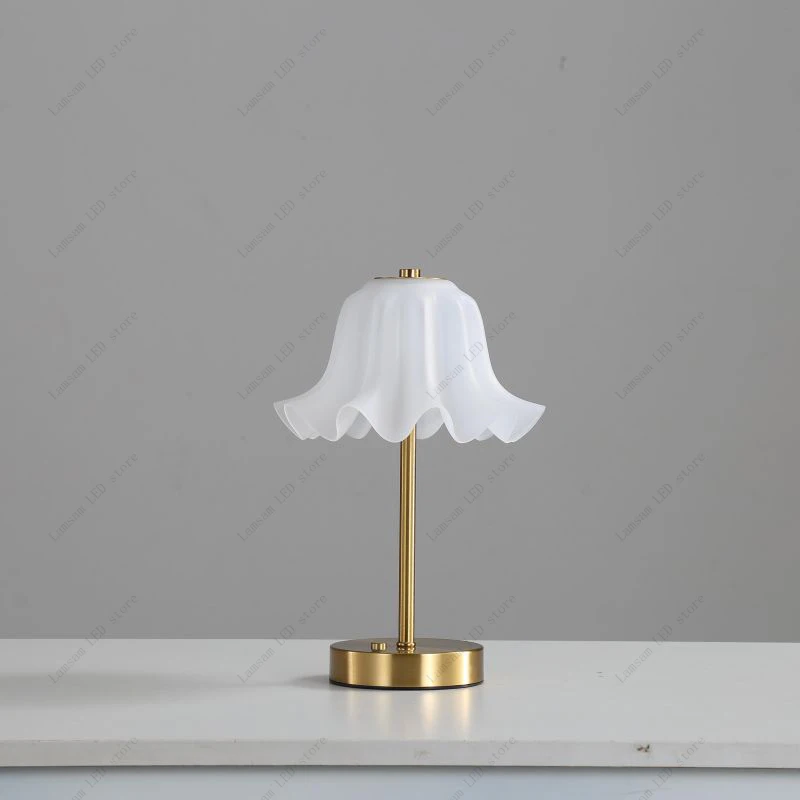 LED Wireless Flower Lamp Touch-sensing USB Rechargeable Portable Decorative Brass Desk Light Dimmable Tricolored Reading Light