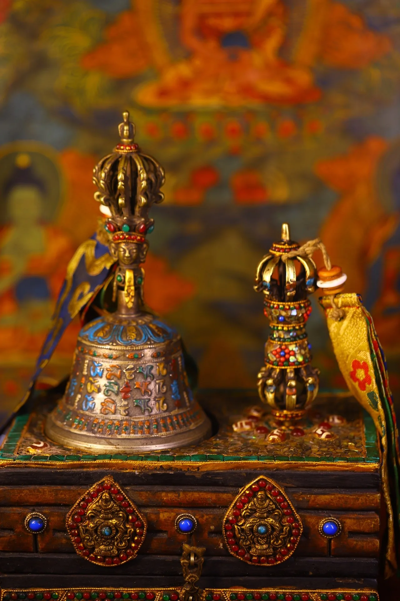 

11"Xizang Folk Old Bronze Six Word Proverbs Old Ringing Bell Vajra Bodhi Root Box Amulet Town house Exorcism