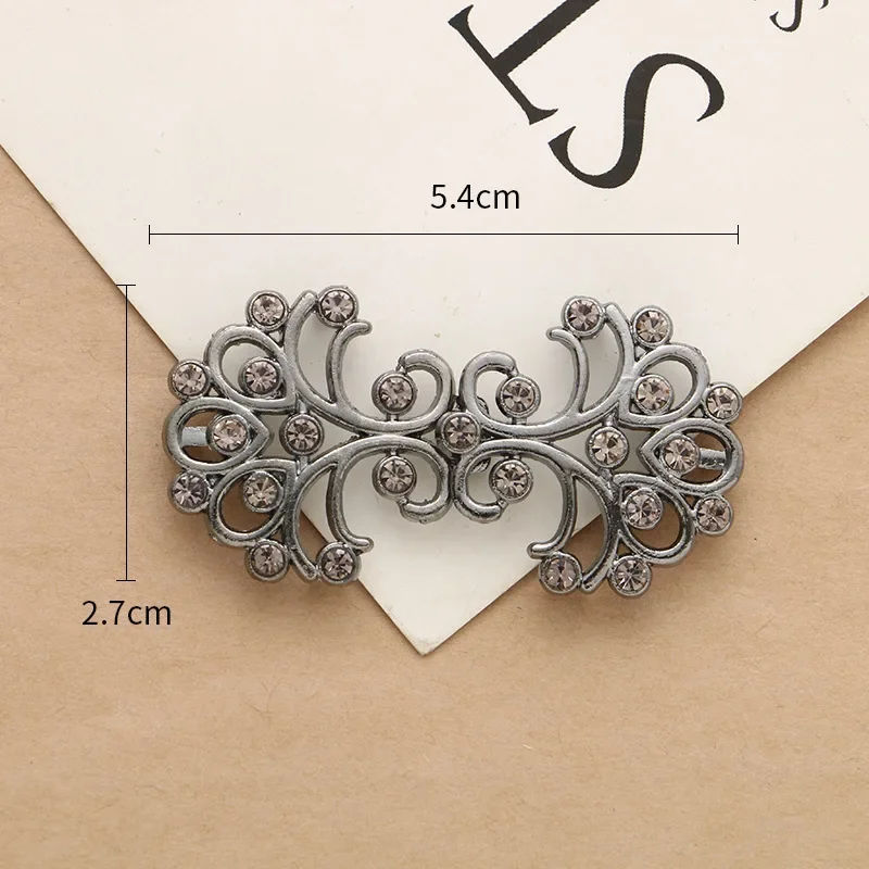1 Pair Shiny Metal Pin Buckle Collar Clips Holder Women Decor Crystal Cape Cloak Clasps Fasteners Buckle