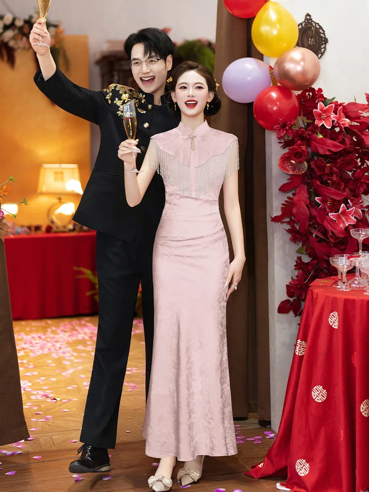 

Elegant Chinese Style Long Qipao Dress with Tassel Shawl for Engagement Wedding Ceremony Female Fashion Retro Style Dress