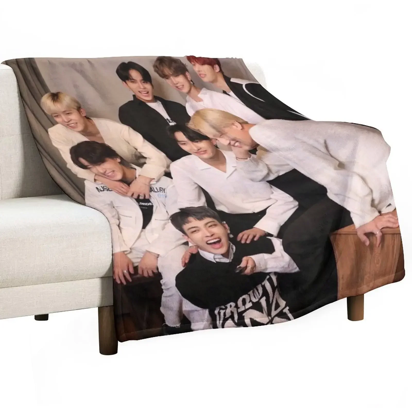 

ateez anniversary Throw Blanket Luxury Brand Furrys Soft Plaid Fashion Sofas Blankets