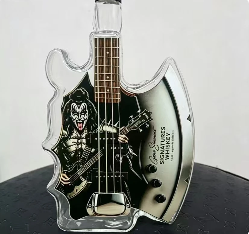Neuartiger Whisky-Dekanter in Axt-Gitarren-Form aus Glas, Spirituosenbehälter, Dekoration für die Hausbar, Geschenk für Herren und Musikliebhaber