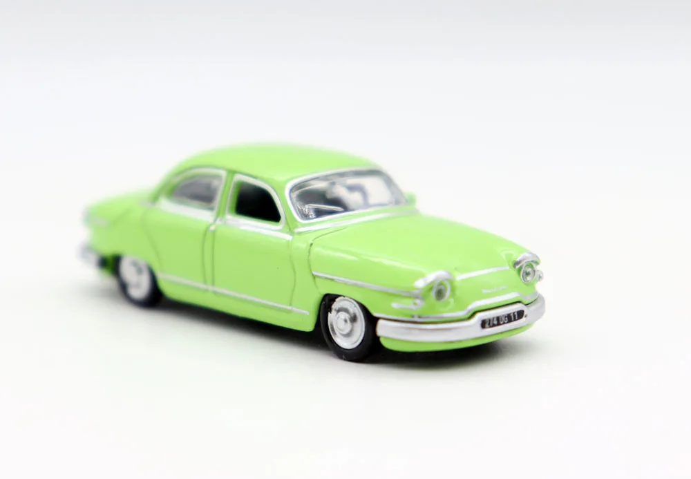 New 1 87 Panhard PL 17 1961 HO Scale Toy Cars Diecast Simulation Model for Collection Gift