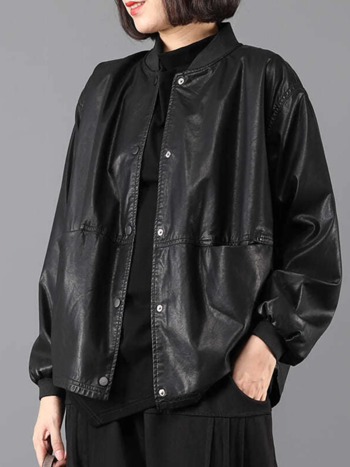 ملابس خريفية نسائية من الجلد مقاس كبير من Faionable Thiened ملابس خريفية مبطنة وفضفاضة مناسبة للتنقل من جلد البولي يوريثان