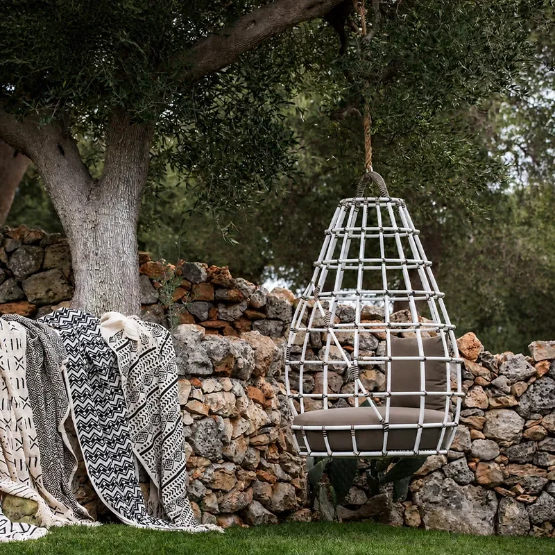 Outdoor Rattan Hanging Basket Swing Round Large Bed Furniture for Courtyard Resort Open Air Garden