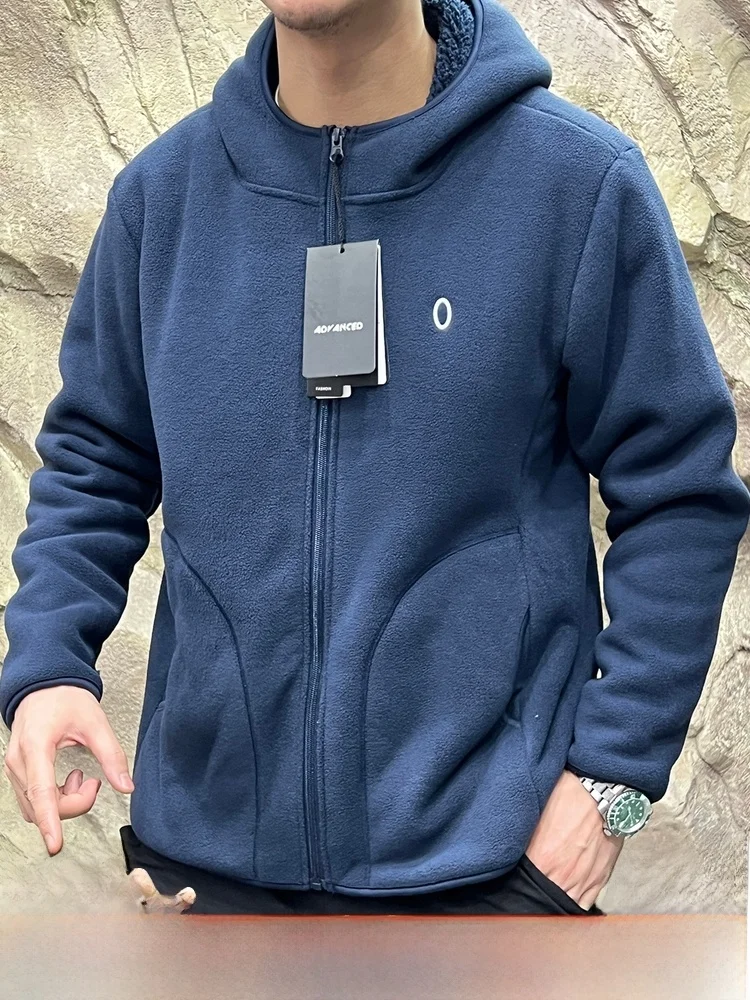 

Thi Fce Lined Outdoor Jaet for Men Windproof Warm Coat with Hood Long Sve Polyester And Lamb Fur Lined Stand Fit