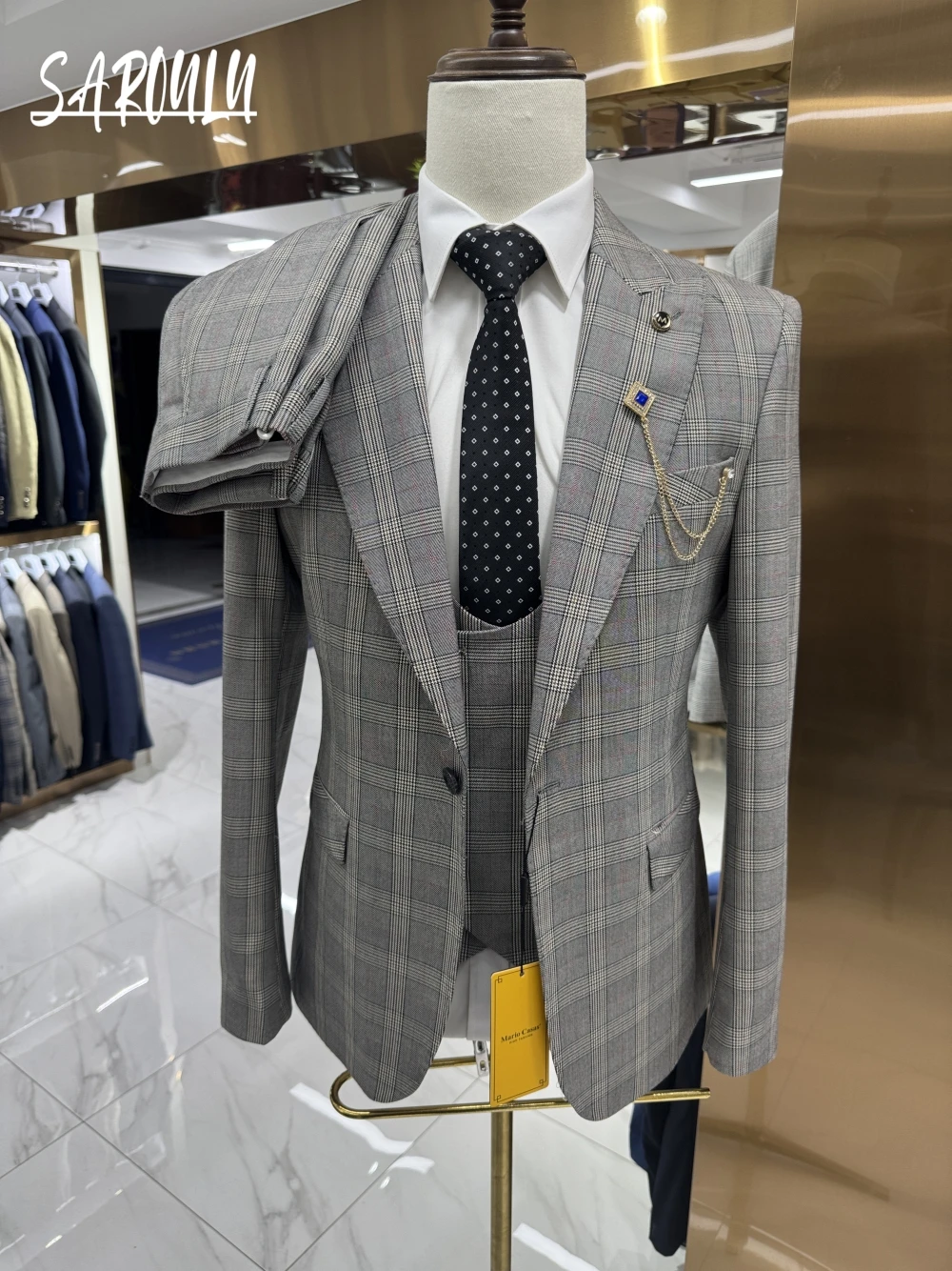 

Decent Grid Pattern Groom Wear Hot Sale Elegant Suit Jacket Vest Pants 2025 Handsome Successful Business Man Customized Set