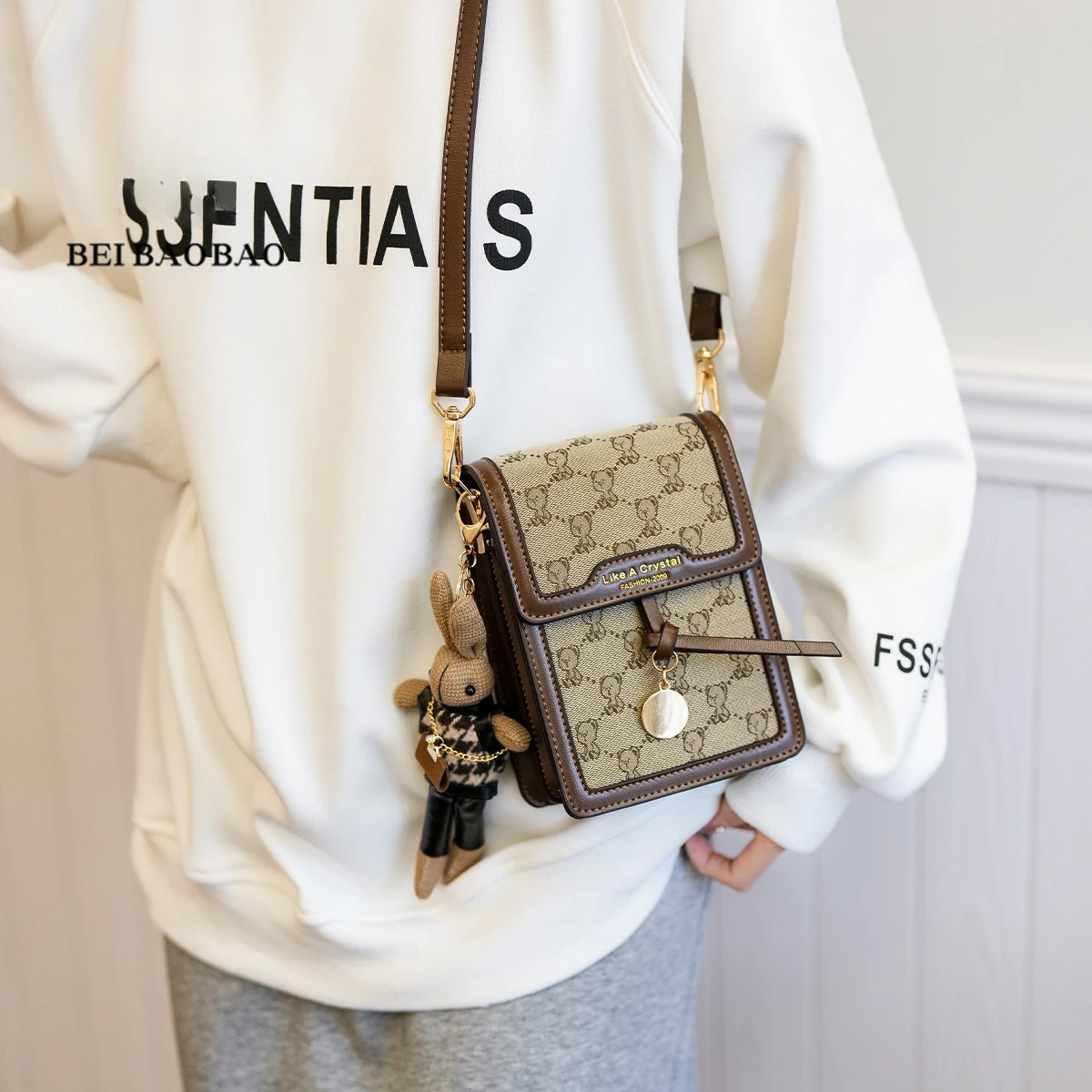 

​2025 Flap Top Canvas Crossbody Bag Urban Minimalist Phone Purse Eco-Friendly Lightweight Autumn Shoulder Bag Adjustable Strap​