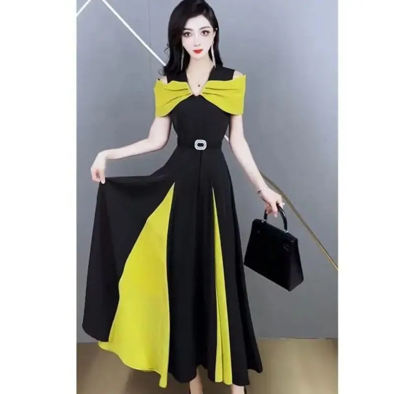 French Style Long Party Dress 2024 New Women\'s Casual Commuting High-end And Elegant Blocking Colour Matching Off Shoulder Skirt