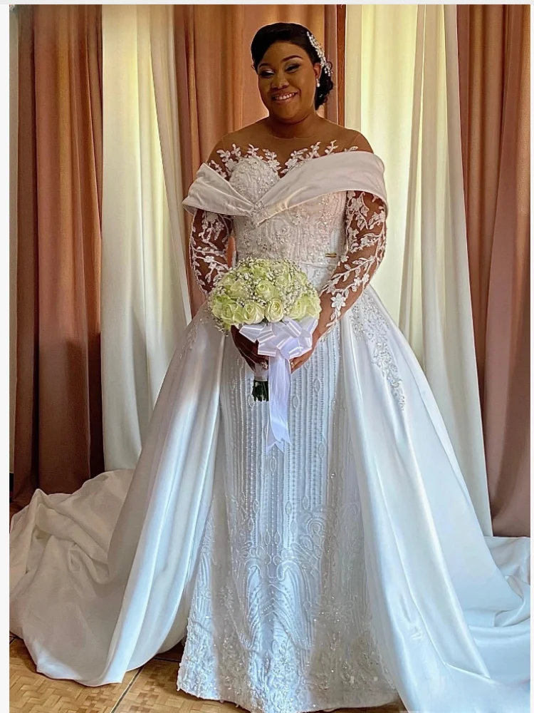 Customized Scoop Neck Lace Appliques Vintage Wedding Dress with Removable Skirt Robe De Mariée Long Sleeve Plus Size Bridal Gown