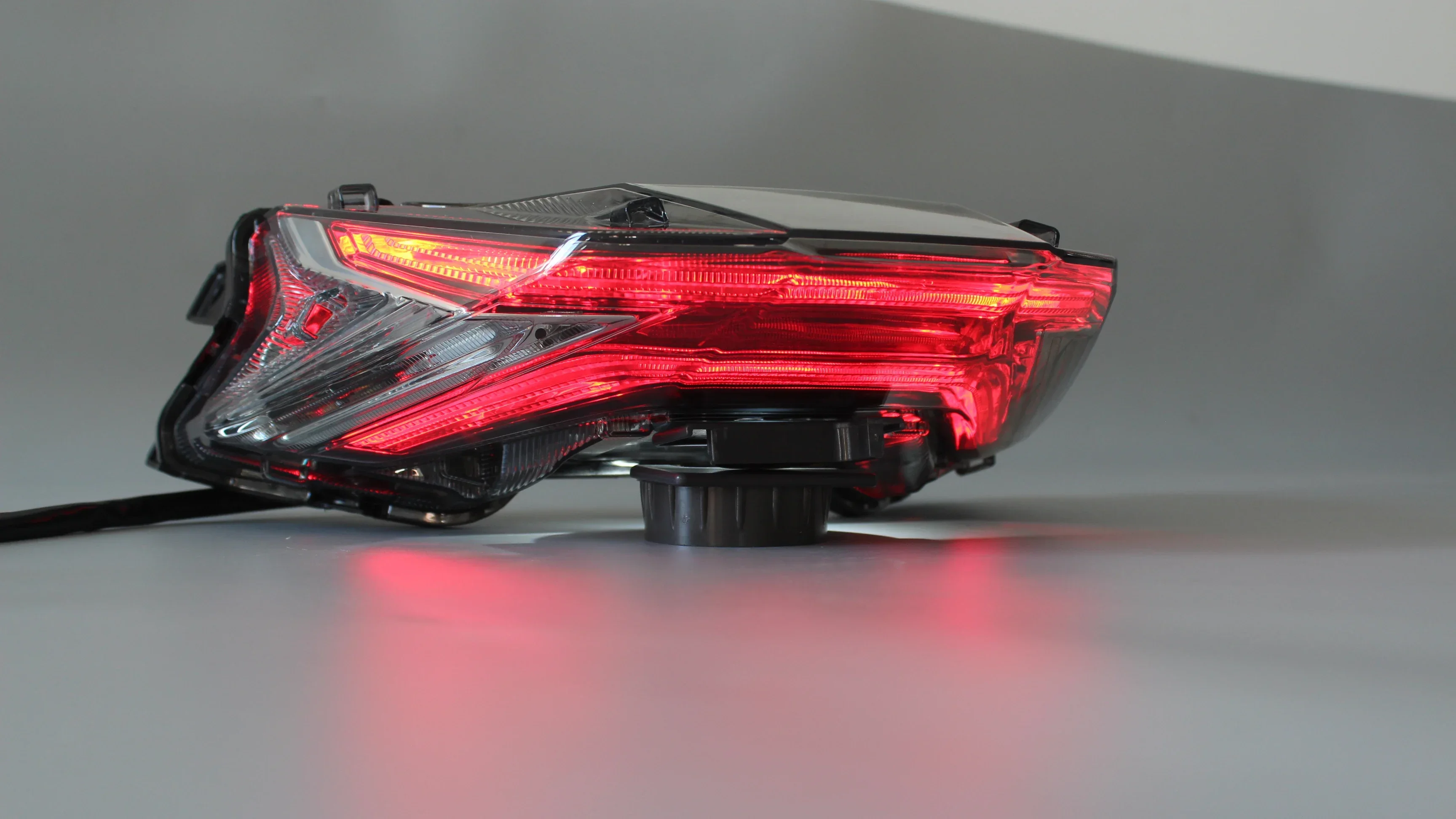 متوفر في المخزون JPA PCX 125 160 2021 الأصلي LED بدوره إشارة دراجة نارية الضوء الخلفي وقف مصباح لهوندا PCX150