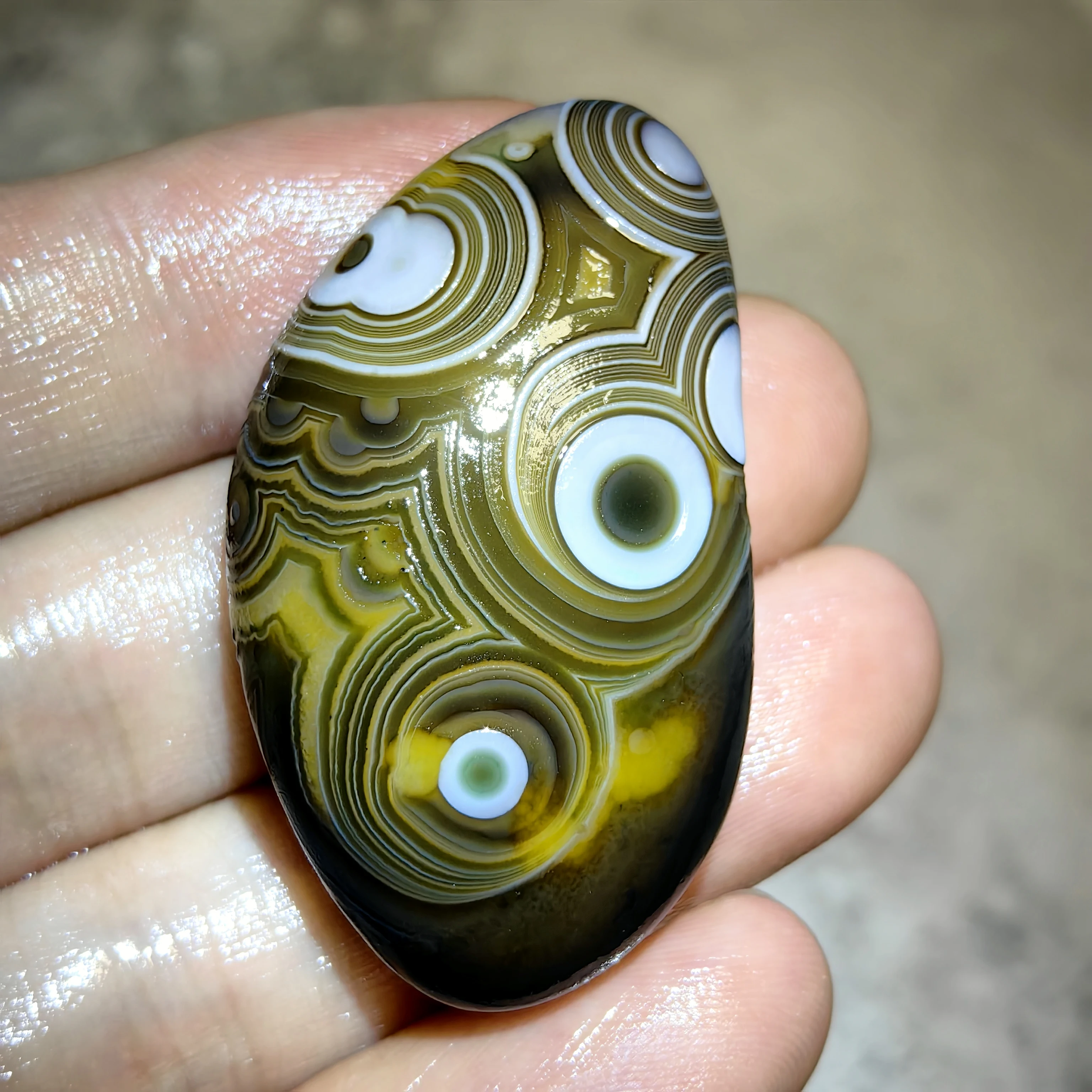 Pure Natural Divine Eyes Agate Cornucopia Crystal Cave Raw Stone Gobi Agate Bead Rough Stones Jewelry DIY Decoration