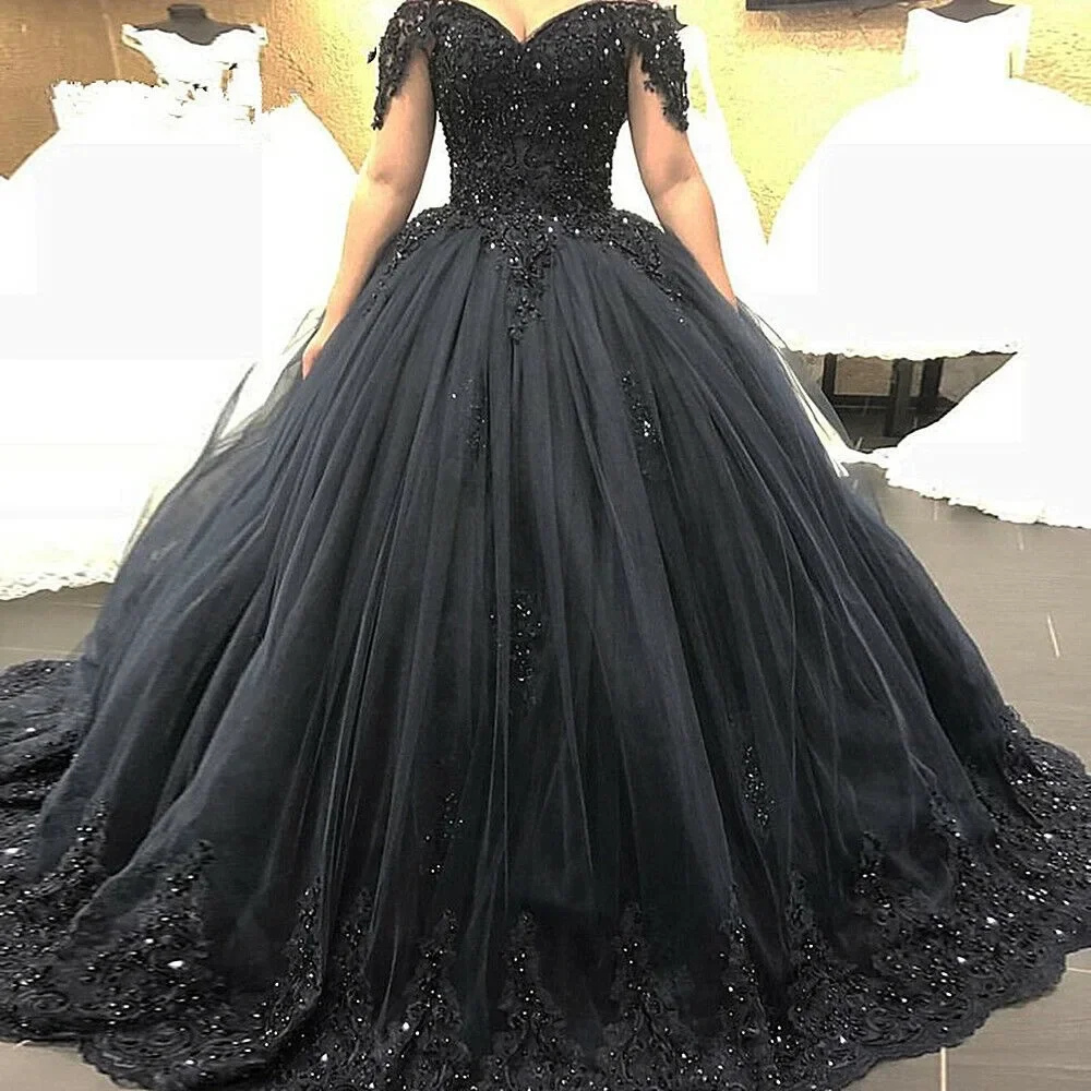 2024 Gothic Crystals Black Wedding Dresses Lace Appliques Ball Gown Glitter Princess Bridal Gowns Off The Shoulder