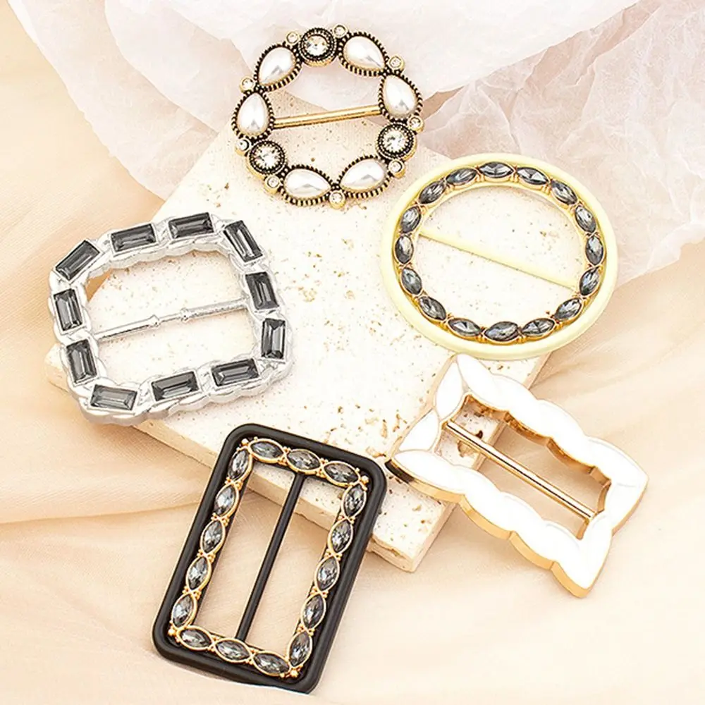 New Fashion Corner Hem Waist Knotted Brooches Crystal Pearl Metal Hijab Scarf Ring Button Shirt T-shirt Fixed Buckle Accessories