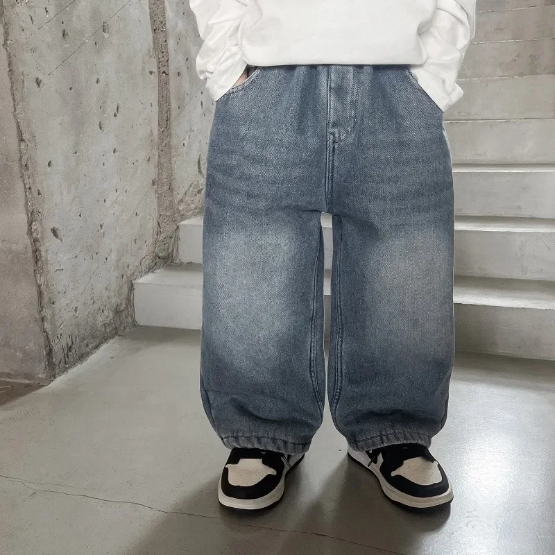 Pantalones vaqueros gruesos de forro polar de estilo Retro para niños, Pantalones rectos cálidos para niños, pantalones de mezclilla casuales sueltos para bebés, moda de invierno