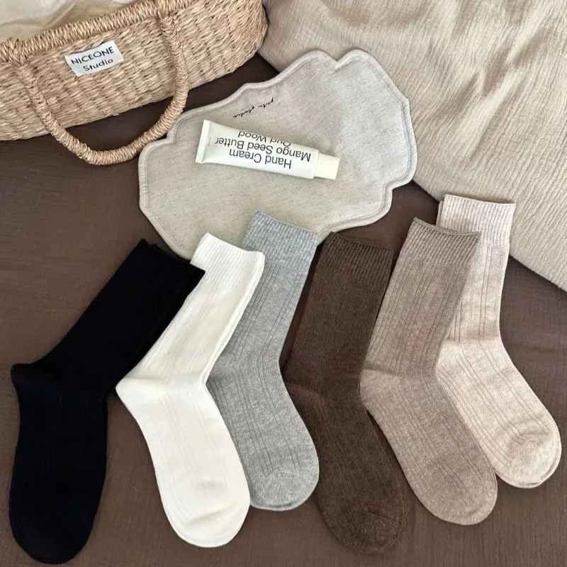 

6 пар осенне-зимних белых повседневных женских носков, модные хлопковые вязаные носки, однотонные уютные носки для взрослых и женщин, чулочно-носочные изделия