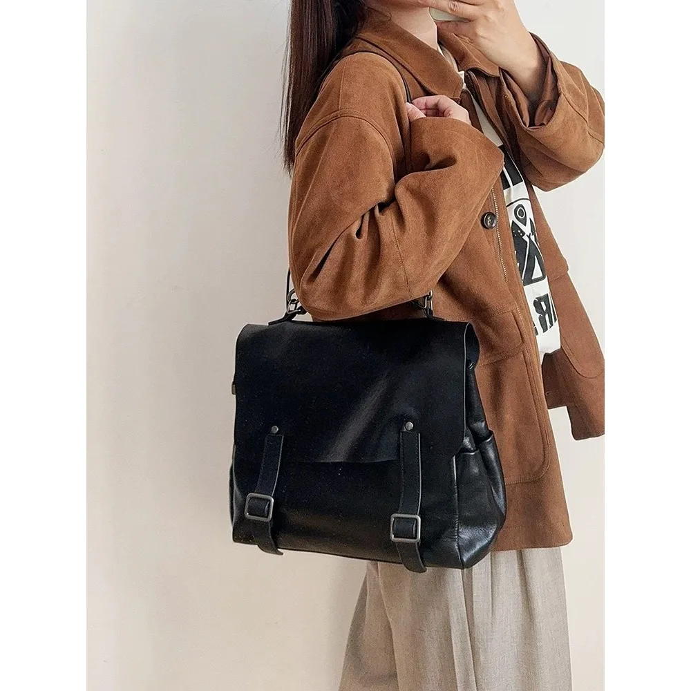 Backpack Women's 2026 New Commuter Leisure Large Capacity Retro Light Luxury Bag Texture Unique Fashion Simple Casual Daily