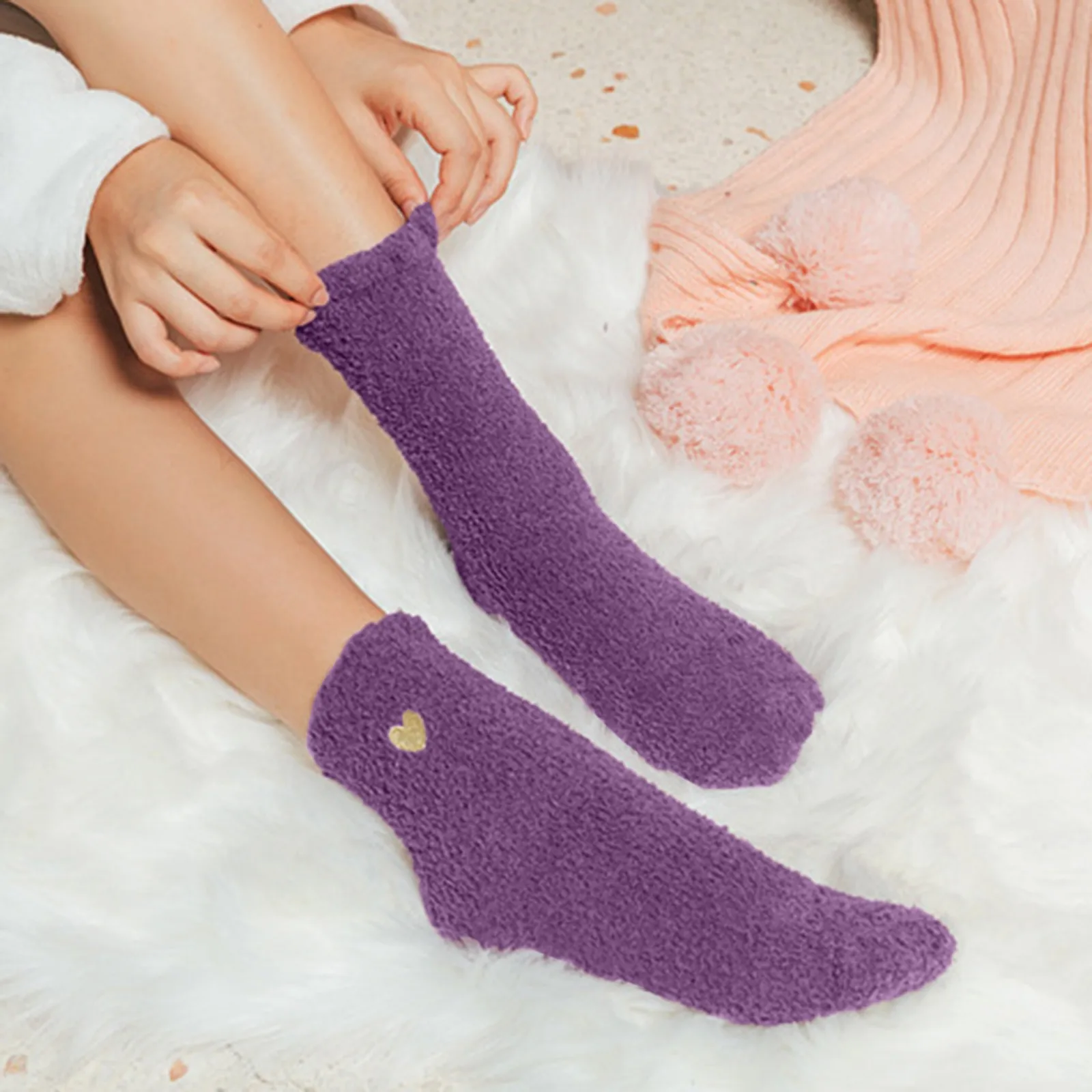 Damen Korallen Samt Socken Stickerei warm flauschig einfarbig Valentinstag Socken Winter thermisch verdicken weichen Boden Mittel rohr Socke