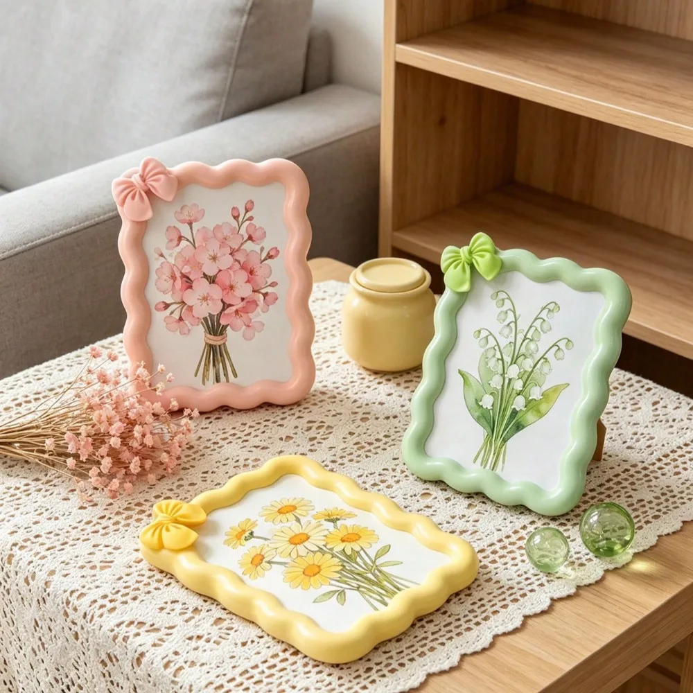 Cute Bow Wavy Edge Photo Frame Pastel Scalloped Border Decorative Picture Frame Tabletop Display Frame for Floral Print Photo