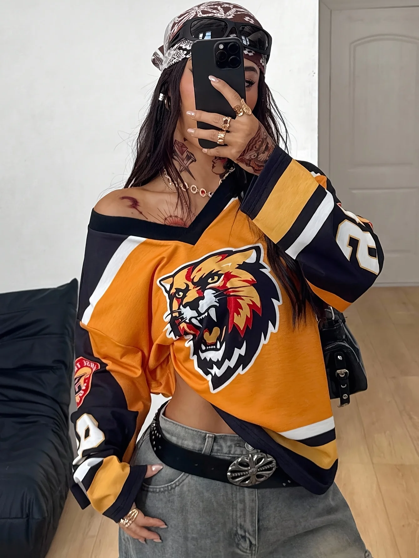 Plus Size Women'S Casual Minimalist Y2K Style V-Neck Long Sleeve T-Shirt Retro Personality Casual Exercise T-shirt Long Sleeved