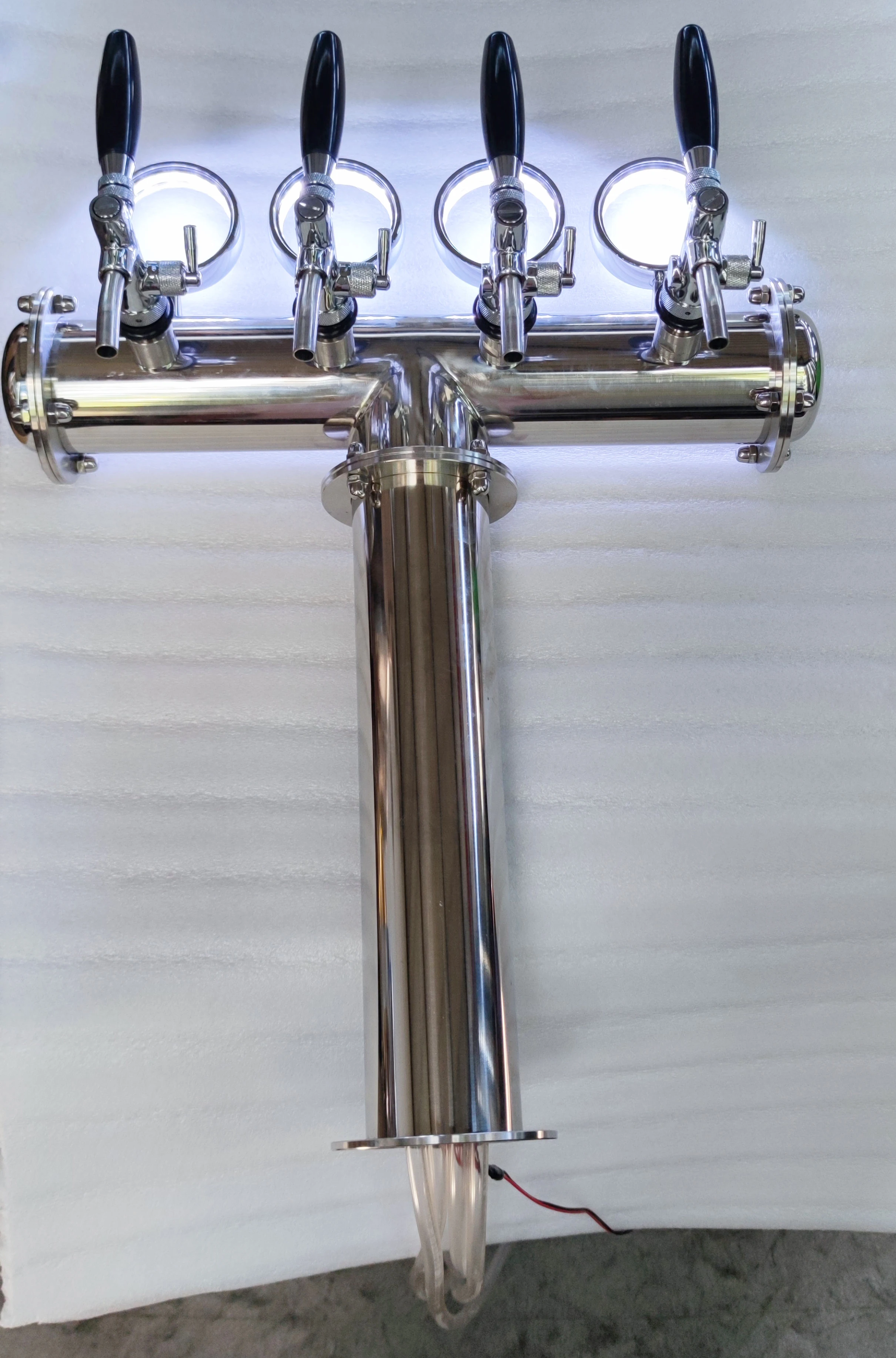 

T Shape Stainless Steel 4 Taps Beer / Coffee Column, Bar Tower Dispenser