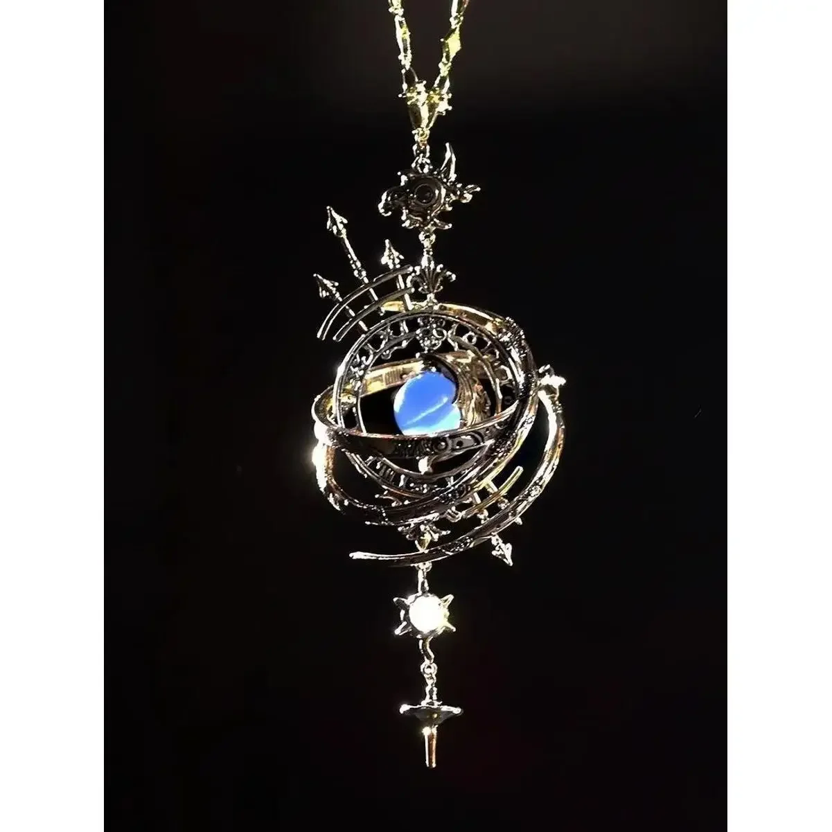 Star Secrets Constellation Celestial Globe Astrology Instrument Retro Heavy Industry Necklace Pendant Niche High-end Design