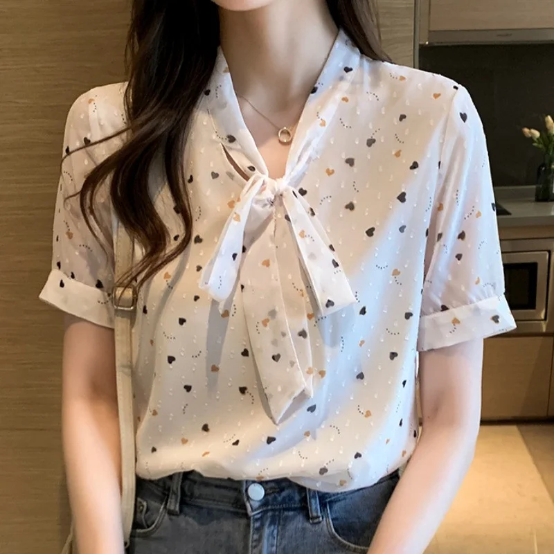 

Elegant Sweet Floral Print Chiffon Top Women's Shirt Slimming Stylish Summer New Arrival Knot V-Neck Short Sleeve B...