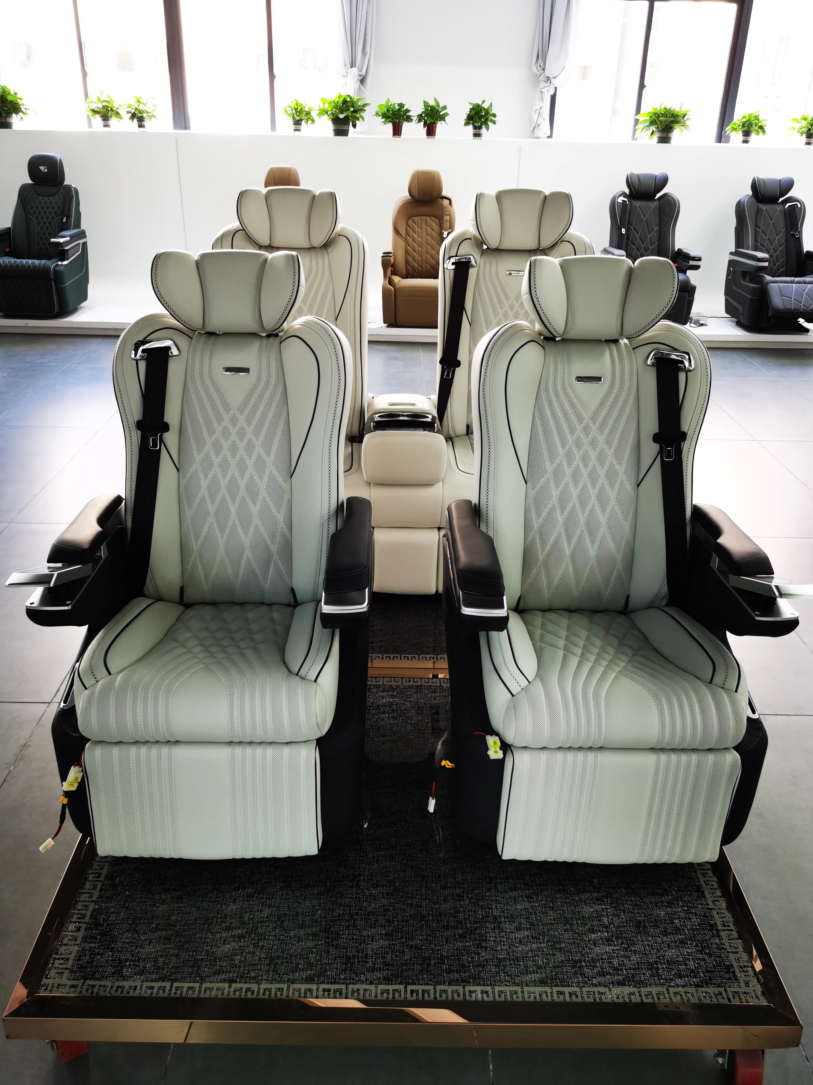 2023 High Quality Luxury VIP Heated PU Leather Massage Car Seats for Alphard/Benz W447/V Class/Vito/V250/Metris VAN