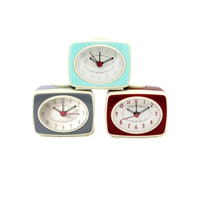 Vintage Alarm Clock with Fluorescent Hands Emotional Interior Decoration Prop Battery-Powered Desktop Clock Home Gift