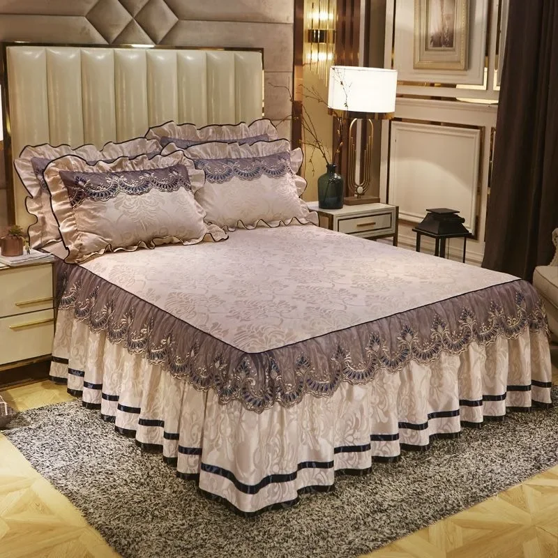 3 Pcs Plush Smooth Bedspread on The Bed 45cm Heightened Bed Skirt Adjustable Linen Sheets for Queen King Size bed