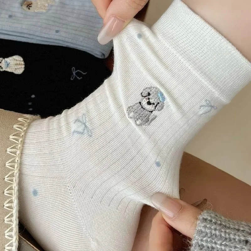 5 Pasang Kaus Kaki dalam Warna Acak dengan Ikat Rambut Manis, Kaus Kaki Bordir Imitasi Anak Anjing dan Anak Kucing yang Lucu untuk Wanita, Kaus Kaki Setengah Betis Musim Gugur dengan Pola Anak Anjing dan Anak Kucing, Gaya Ins