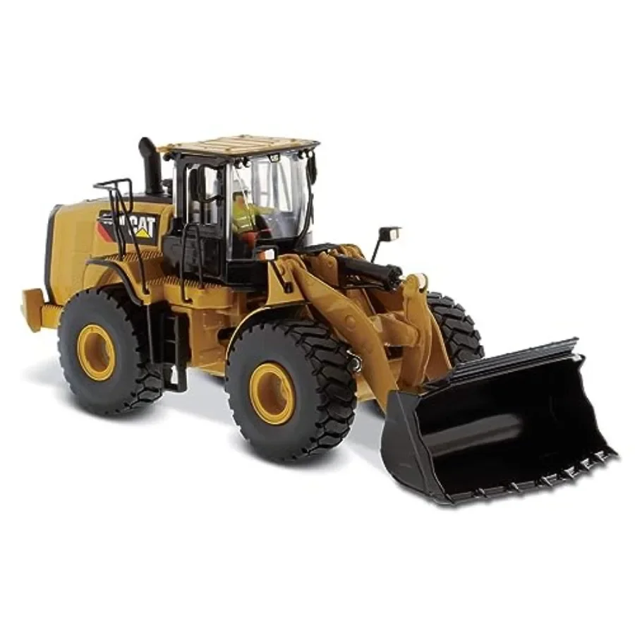 

Construction equipment scale model for collectors: die-cast metal yellow ultra-detailed High Line Series 1:50 Caterpillar 966M
