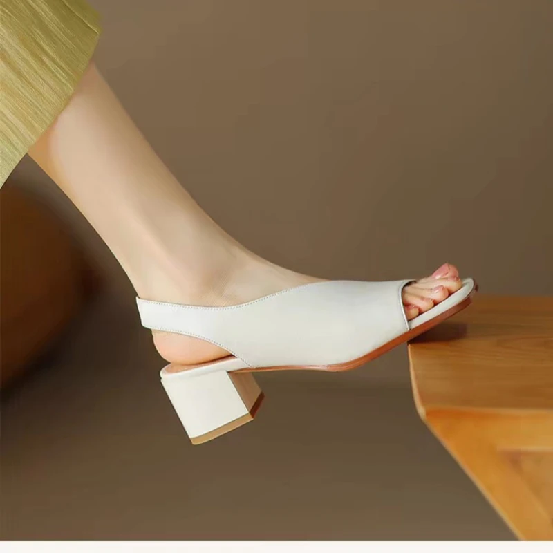 Square Toe Open Toe Sandals Women 2026 Summer New Medium and Block Heel Straight Strap Back Empty Sandals