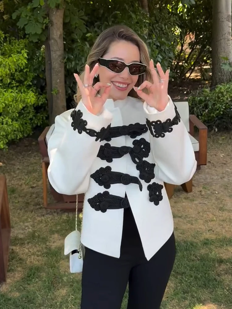 Elegant Oriental Frog Button Jacket Stand Collar Long Sleeve Heavy Craft Short Outerwear 2026 Spring Autumn Chic Lady Jacket
