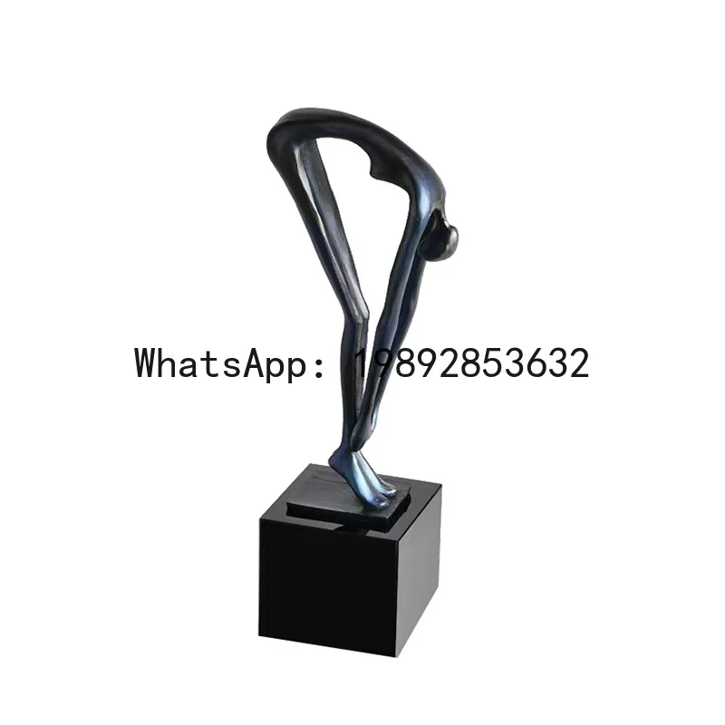 

PYJ retro modern simple light luxury balance wrought iron character ornament living room entrance soft decoration handicrafts