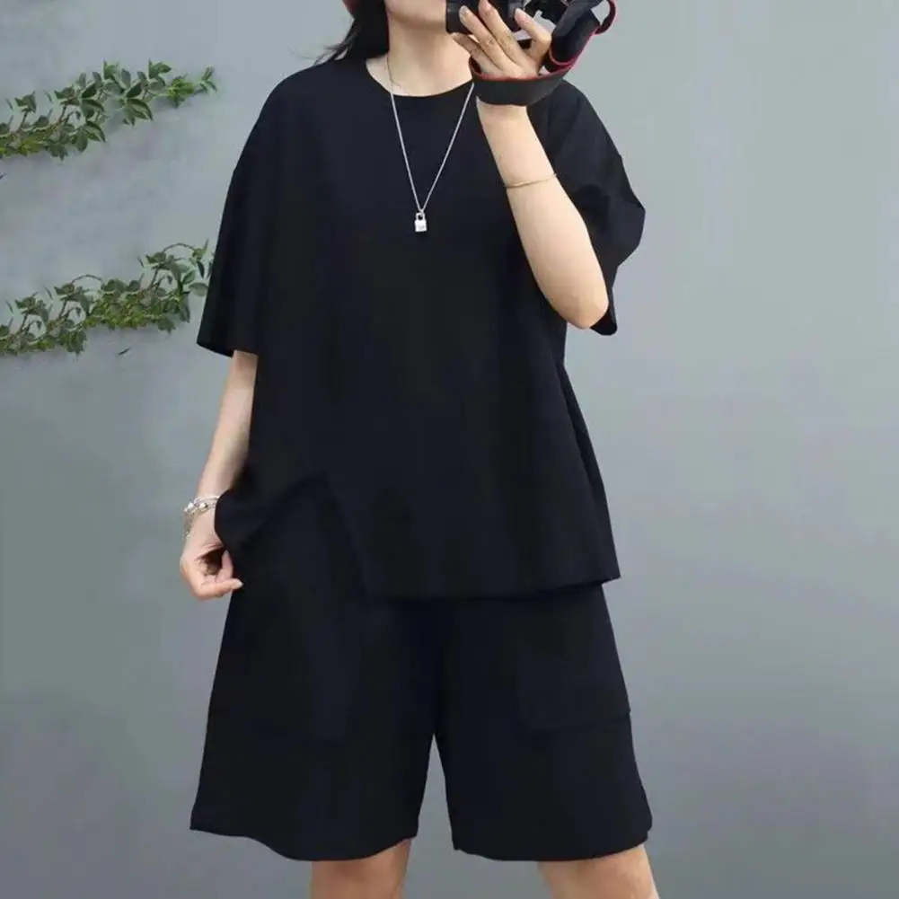 Summer Outfit Women's Top Shorts Set with Split Hem Elastic Waist Pockets 2 Piece Outfit for Comfort Style Women T-shirt Shorts