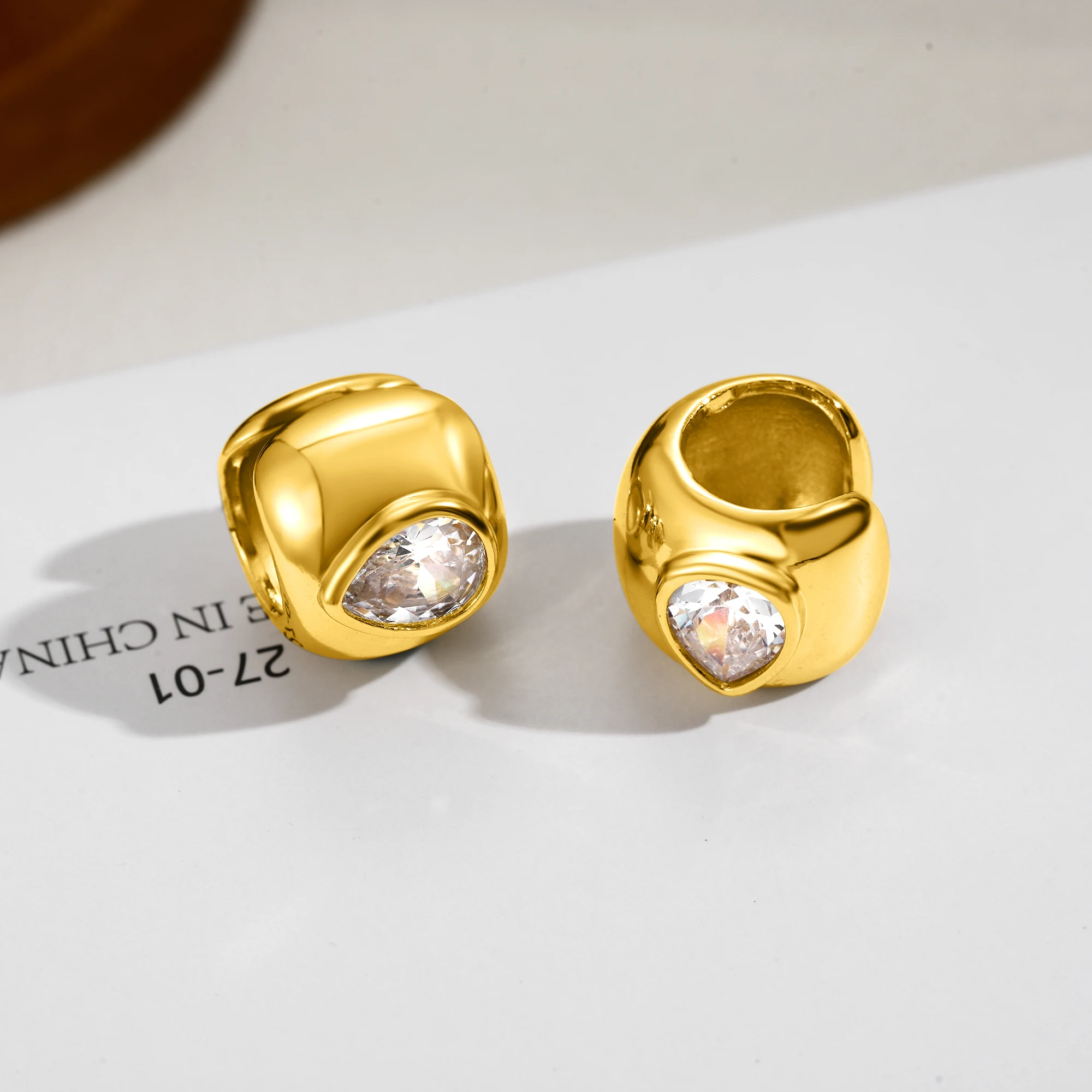 Stainless Steel Inlaid Droplet Shaped Zircon Clip Earrings Woman No Need for Perforation Suitable Ear Clip for Daily Wear or Gif