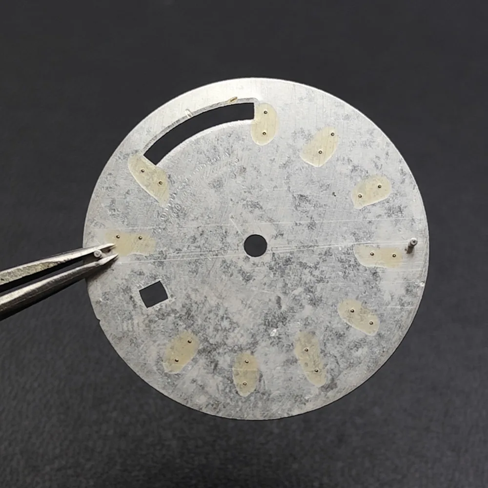 Quadrante da 31 mm di alta qualità adatto per Miyota 8285 Orologio con data e giorno, calendario modificato, display settimanale, numeri romani luminosi blu