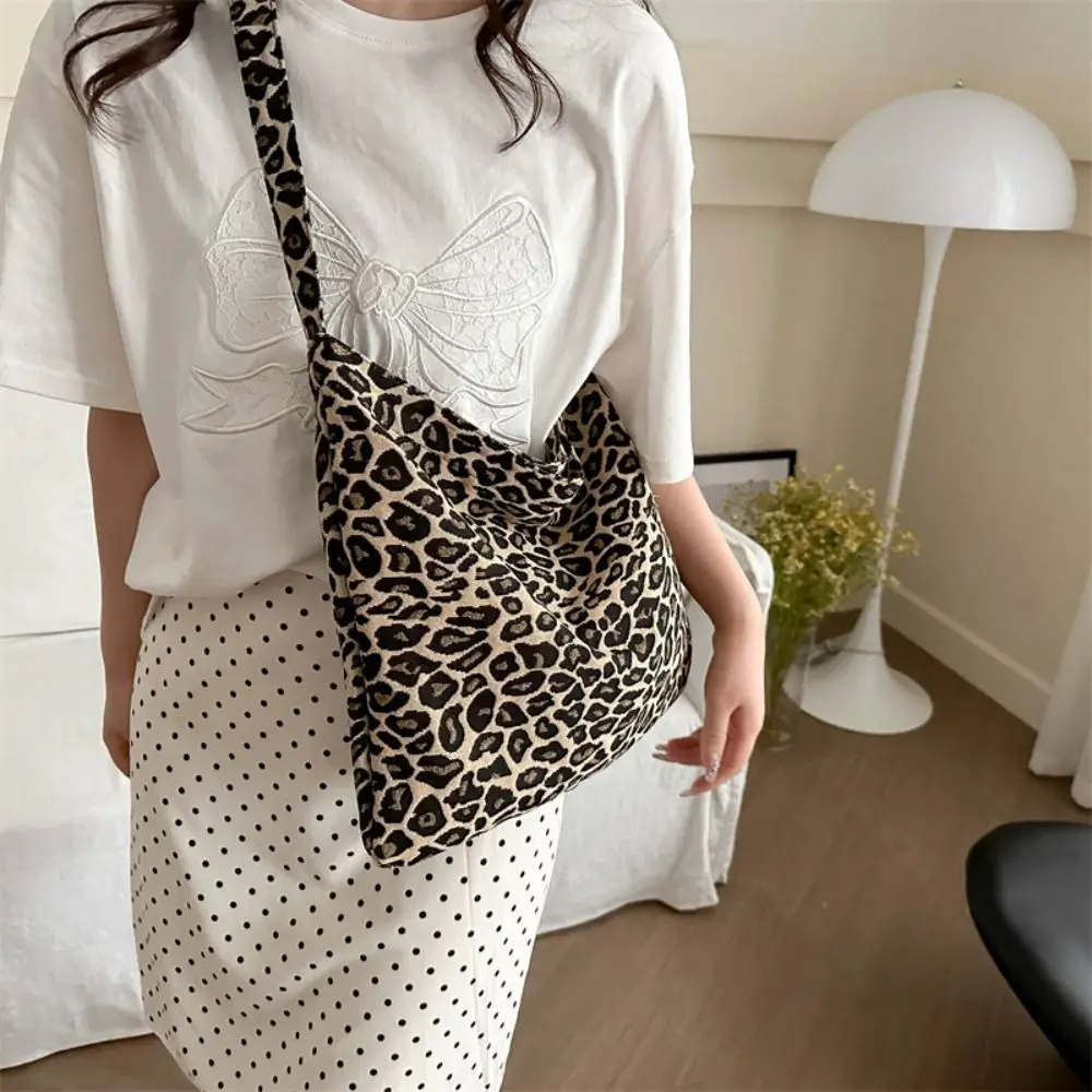 

Portable Cloth Leopard Print Crossbody Bags Retro Large Capacity Shoulder Bag Geometric Handbag Messenger Bag Travel