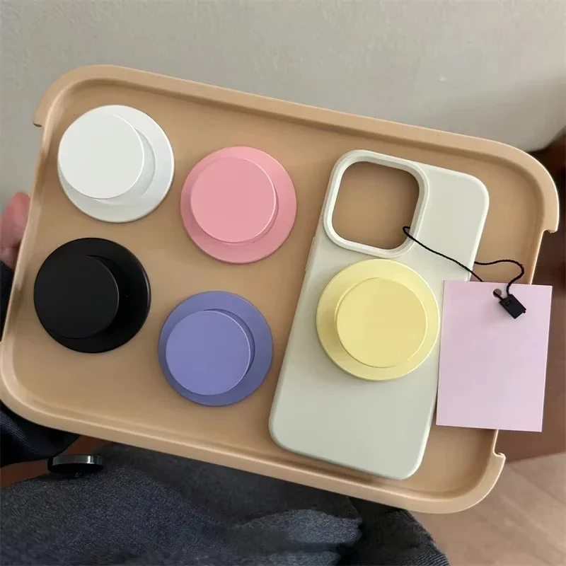 

Fashionable Magnetic Phone Holder Cute Korean Silicone Round Stand for Magsafe IPhone 15 Wireless Charging Foldable Griptok