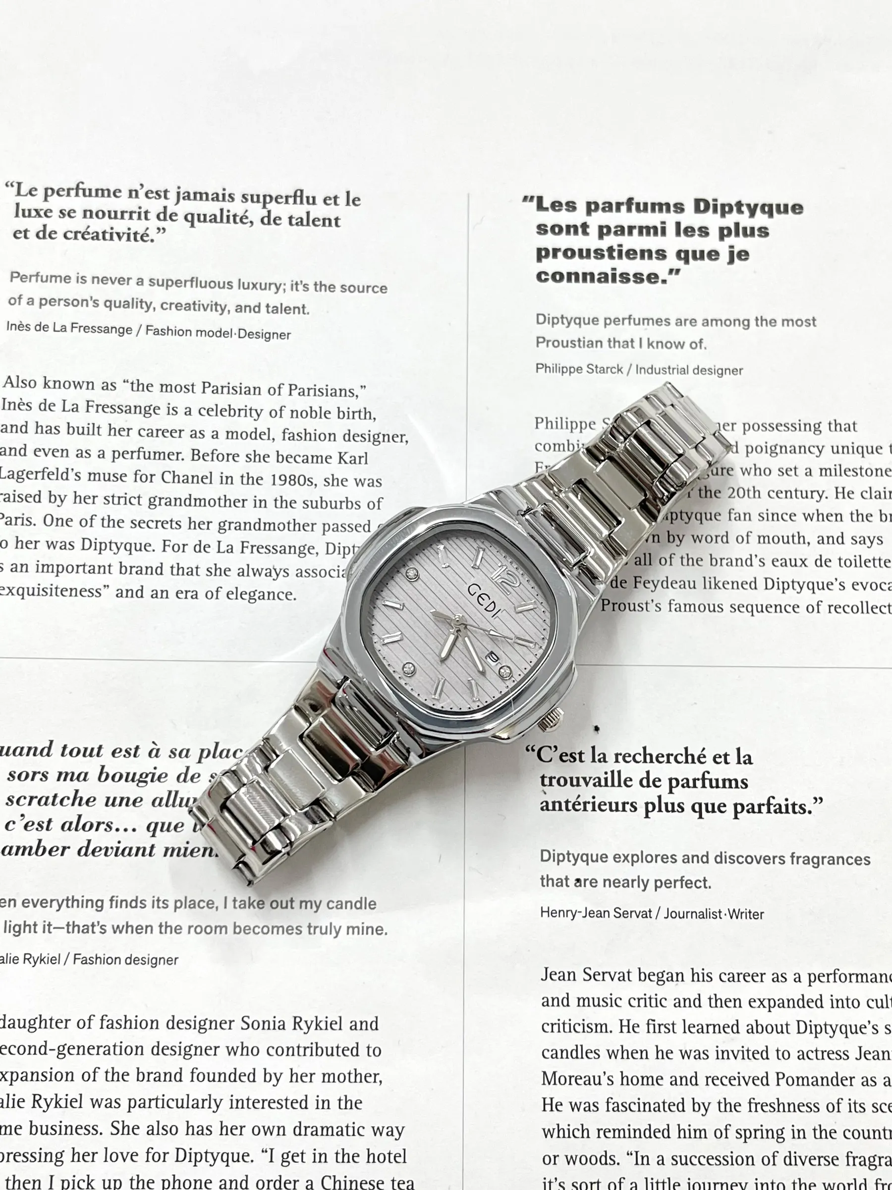 ساعة نسائية أنيقة 2026 مجموعة جديدة، ساعة نسائية فاخرة، تصميم راقي، متعددة الاستخدامات ومناسبة للطلاب.