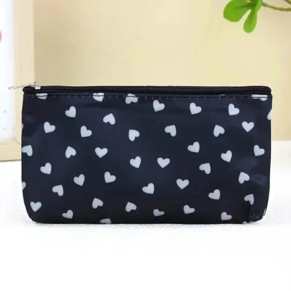 Women Love Heart Leopard Cosmetic Clutch Bags Girls Makeup Pouch Skincare Storage Toiletries Bag Travel Cosmetic Organizer Case