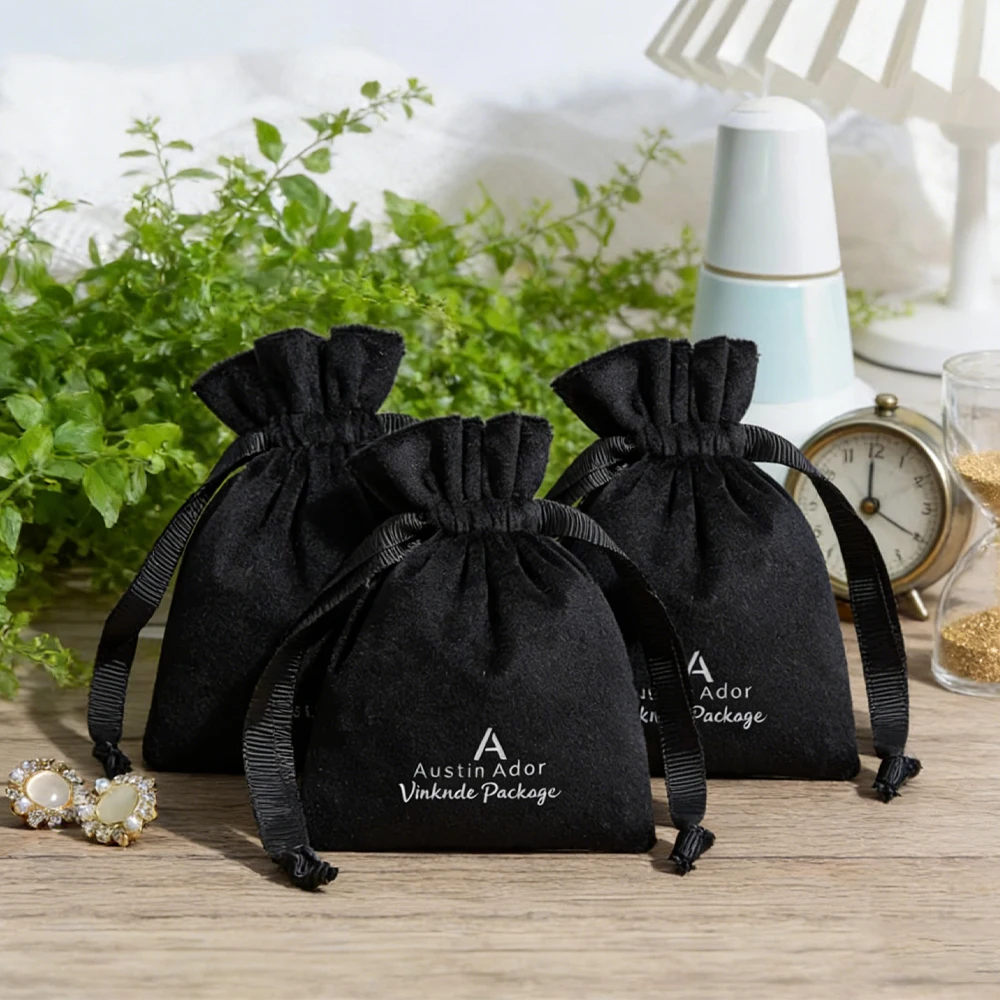 

Custom Logo Soft Black Velvet Jewelry Pouch Touching Plush Ribbon Drawstring Bag Wedding Gift Candy Bag Toy Cosmetic Rings Pack