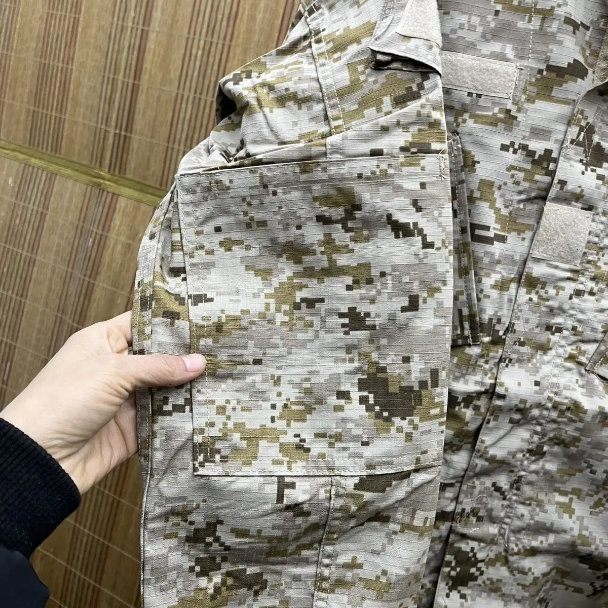 Foreign military camouflage uniforms, tooling tops, men's American military training uniforms