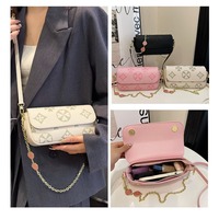 Women's Shoulder Bag Four Leaf Strawberry Diamond Pendant Chain Bag Fashion Crossbody Bag Underarm Bag