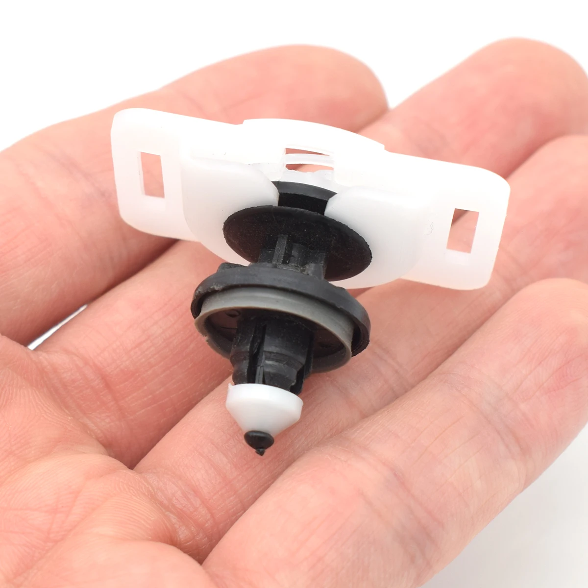 20X Nylon Plastic Rivets 8mm Hole Fastener Clip Car Door Panel Card Push Retainer Trim Clips For Ford Kuga C-Max Focus 2005-2014