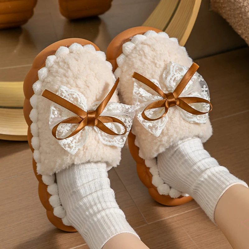 

Зимние теплые меховые тапочки для женщин, домашние тапочки на толстой подошве, нескользящая мягкая домашняя обувь с милым бантом, домашние плюшевые женские тапочки
