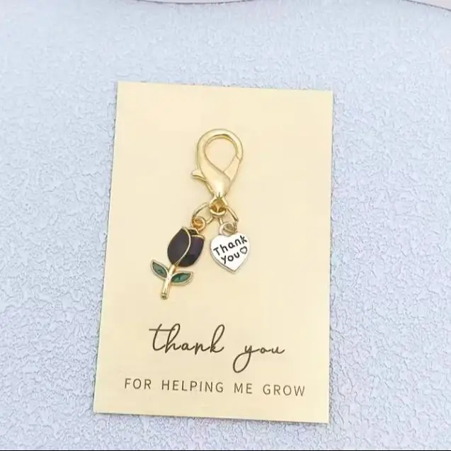 4 مجموعات من بطاقات الشكر مع سلسلة مفاتيح على شكل قلب توليب وفضي - "شكرًا لك على مساعدتي في النمو" - هدية مثالية شكرًا لك للعائلة