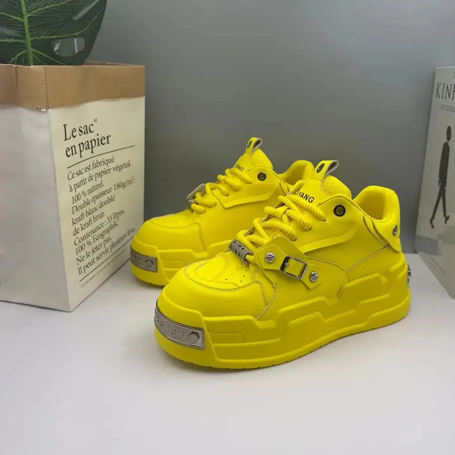 

Sneakers New Bread Shoes with Thick Sole and Height Increasing Versatile White Men's Board Shoes