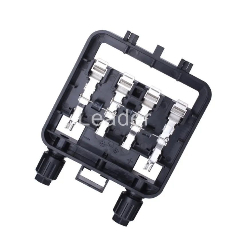 1 Piece Top Quality 4 Way PV Junction Box Combiner Boxes for Solar Energy System 3 Diodes Solar JB with Solar Connector JS4A